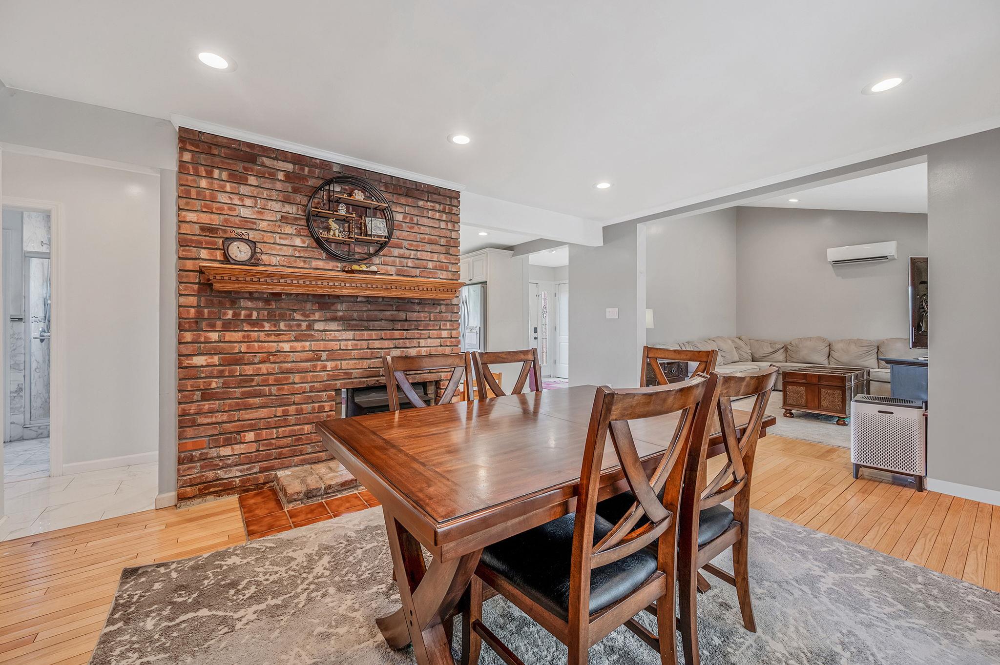 49 Rainbow Lane, Levittown, New York image 11