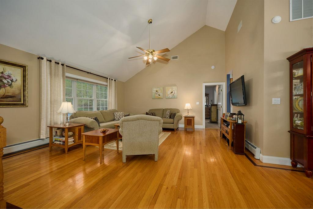 23 Moran Way, Hopewell Junction, New York image 3