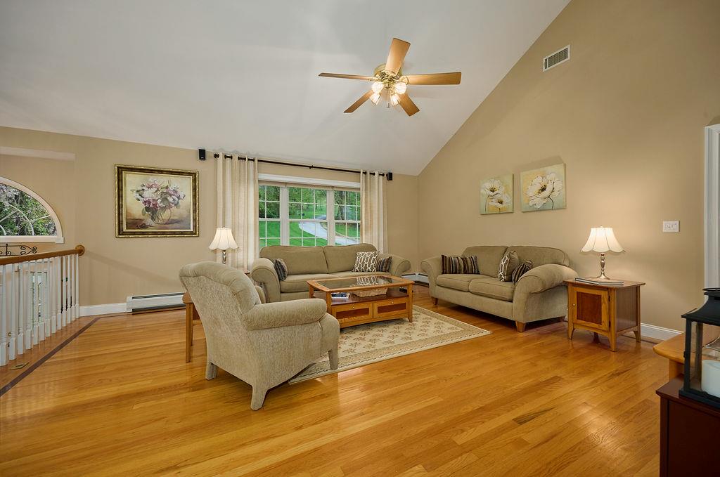 23 Moran Way, Hopewell Junction, New York image 4