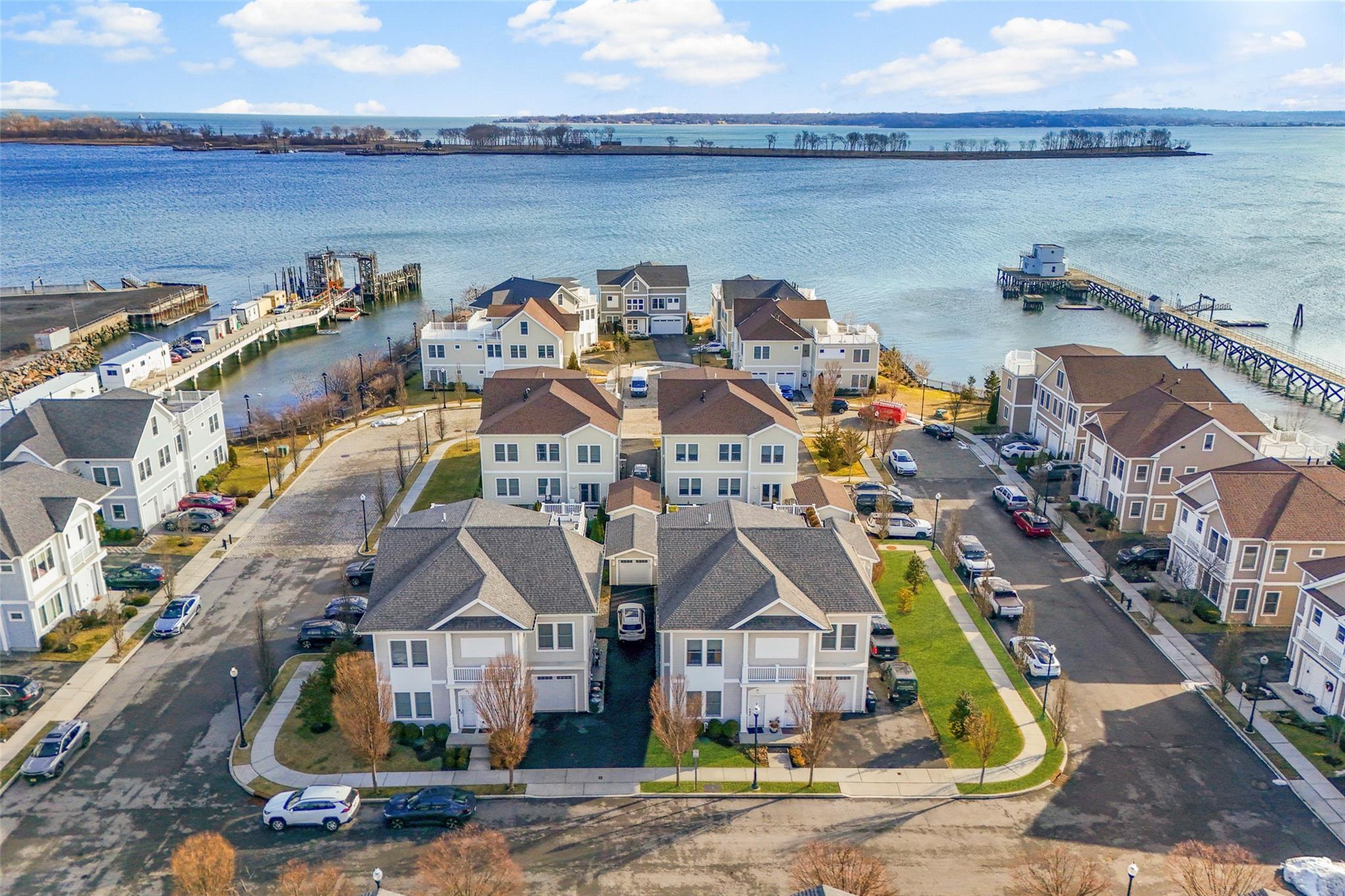 68 Island Point Pt #68, Bronx, New York image 2