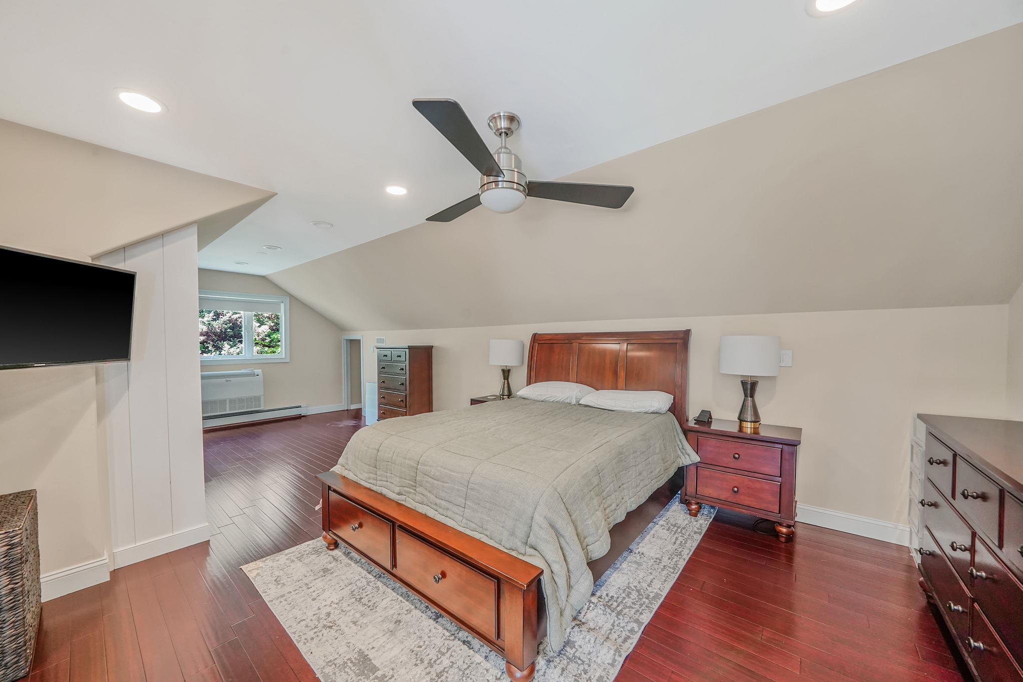 112 Clay Pitts Road, Greenlawn, New York image 31