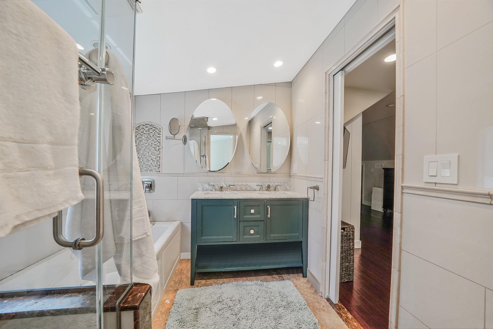 112 Clay Pitts Road, Greenlawn, New York image 42