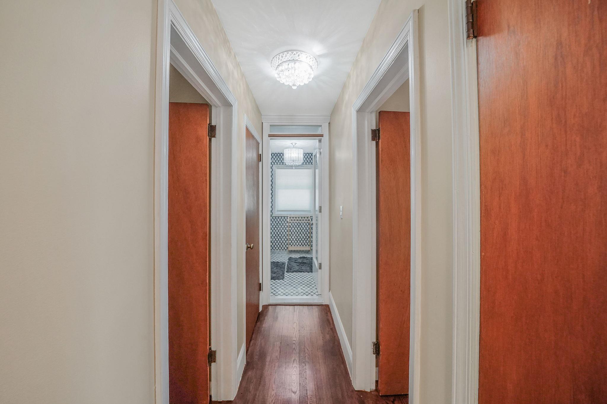 112 Clay Pitts Road, Greenlawn, New York image 23