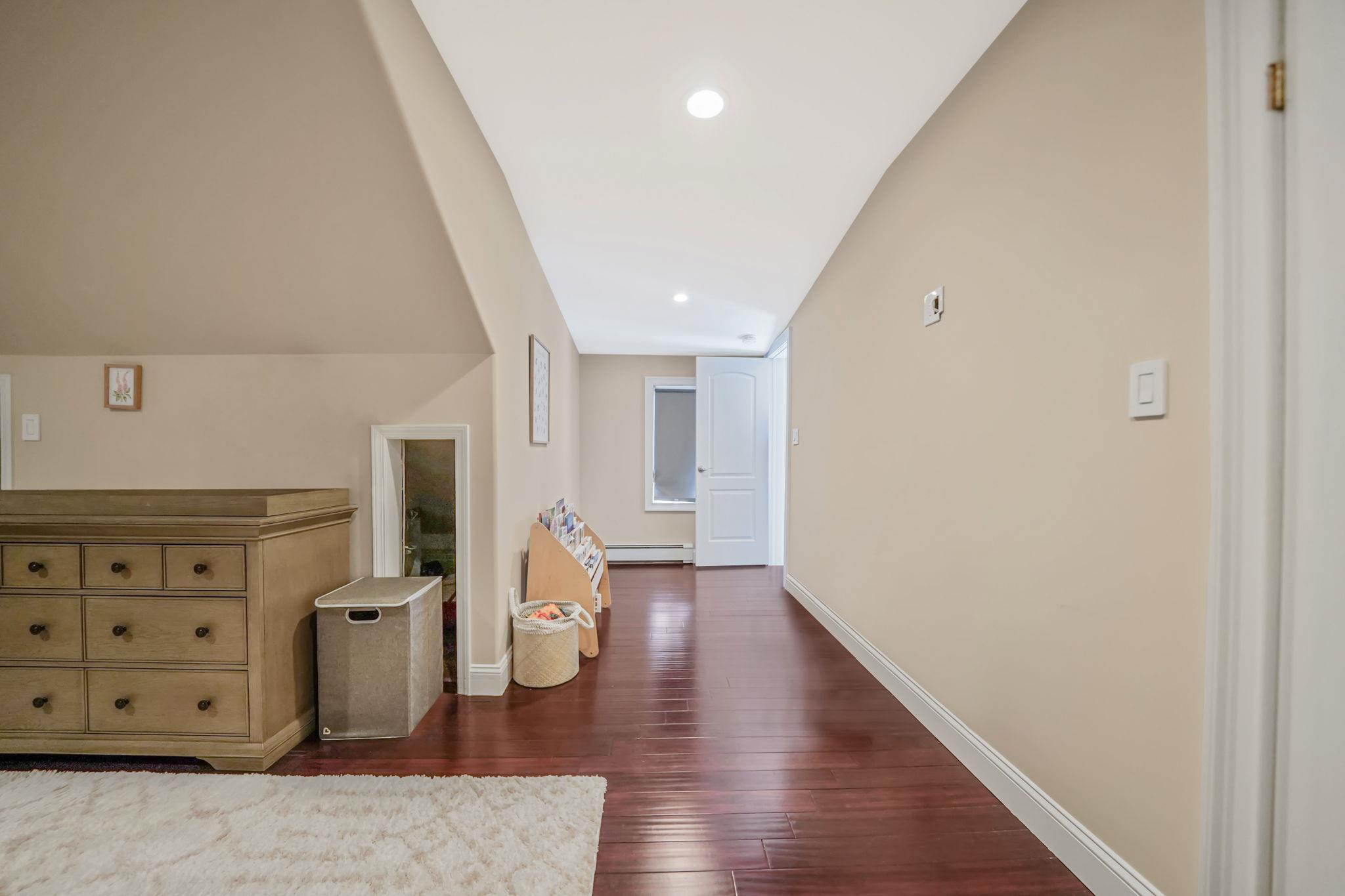 112 Clay Pitts Road, Greenlawn, New York image 38