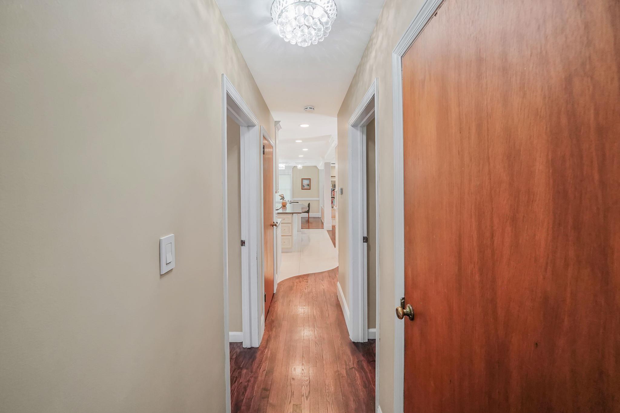 112 Clay Pitts Road, Greenlawn, New York image 24