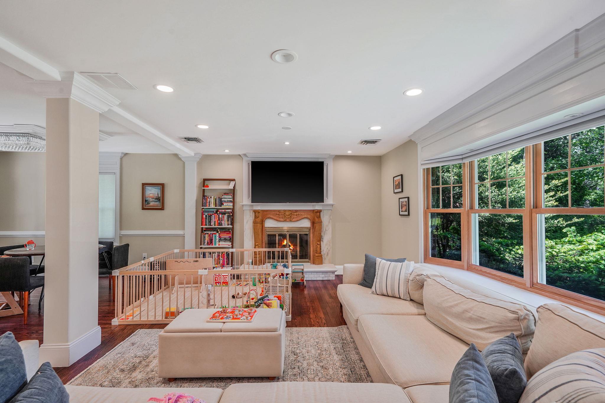 112 Clay Pitts Road, Greenlawn, New York image 10