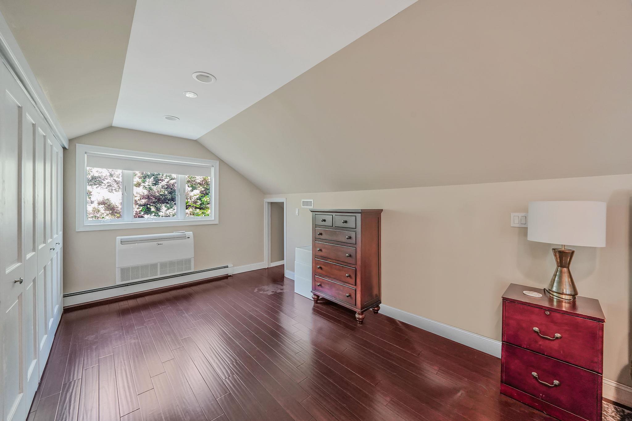 112 Clay Pitts Road, Greenlawn, New York image 34