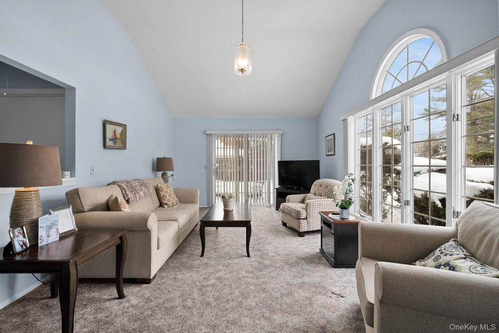 Photo of 339 Oakwood Avenue, Bayport, NY 11705 (MLS # 957289)