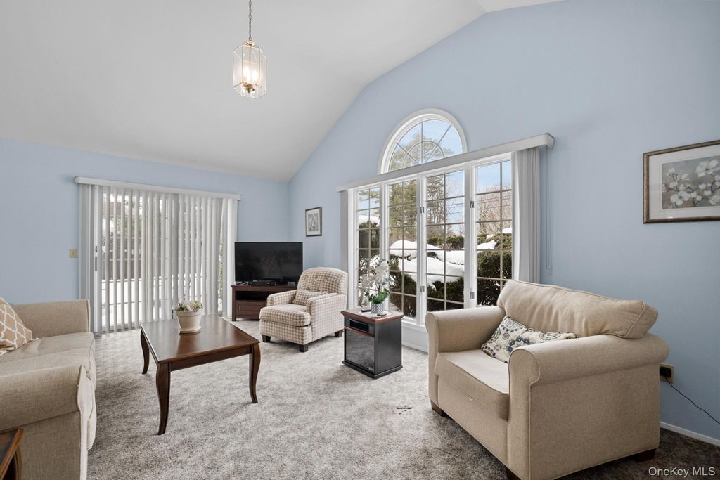 Photo of 339 Oakwood Avenue, Bayport, NY 11705 (MLS # 957289)