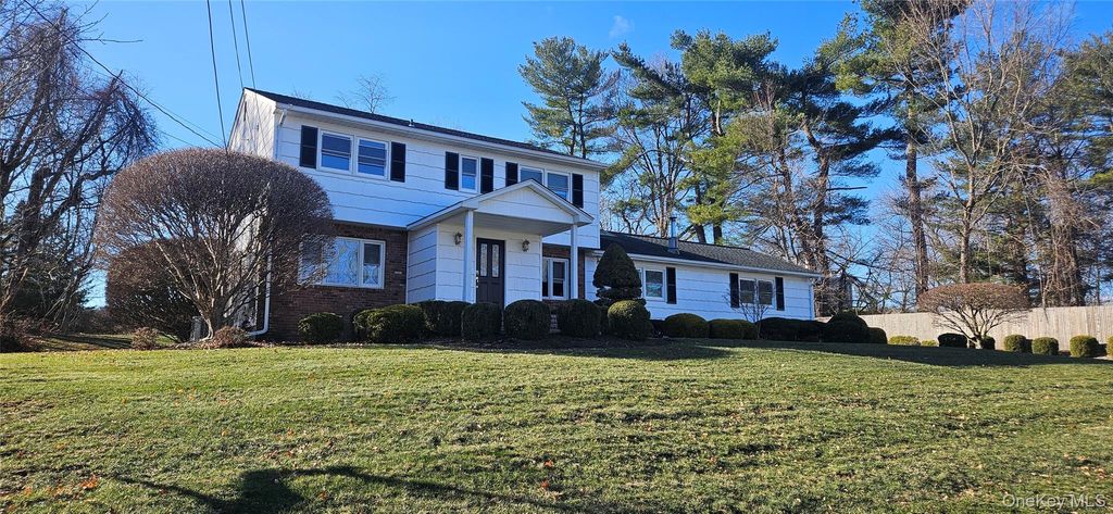 Photo of 8 Jennifer Drive, New City, NY 10956 (MLS # 943858)