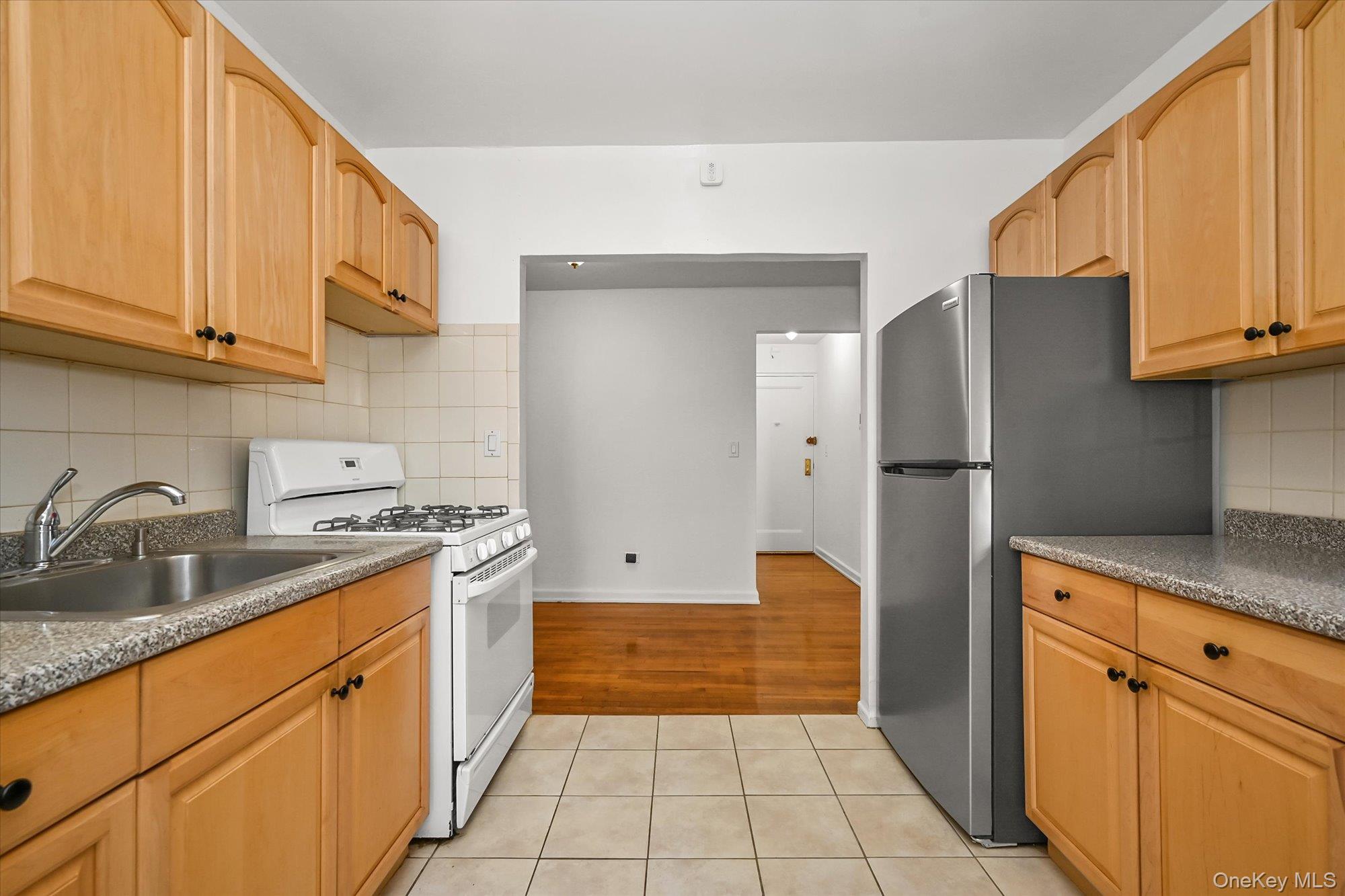 82-40 Austin Street 6K