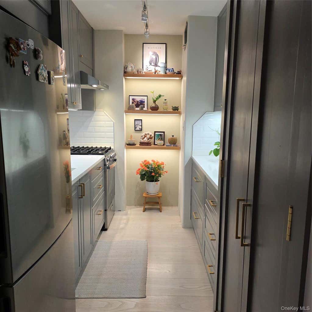 Photo of 4140 Union Street #4M, Flushing, NY 11355 (MLS # 1035388)