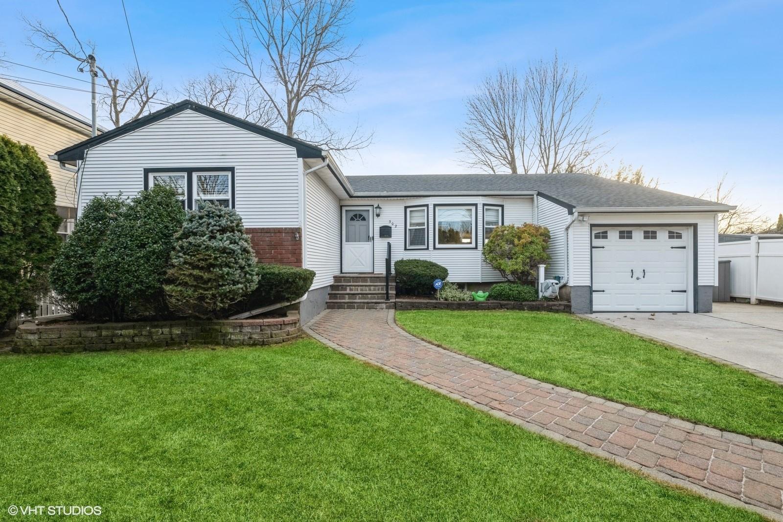 302 Starke Avenue, East Meadow, New York image 1