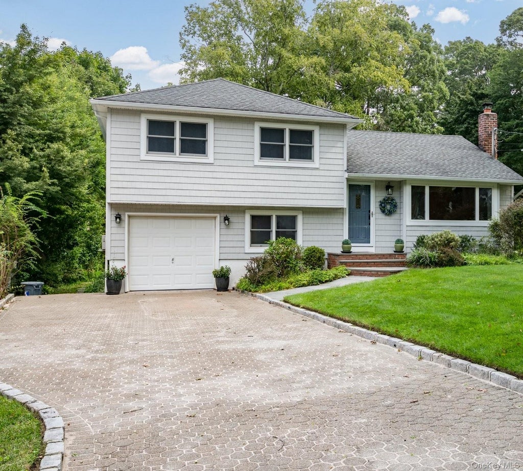 Photo of 30 Sheppard Lane, Huntington, NY 11743 (MLS # 1053647)