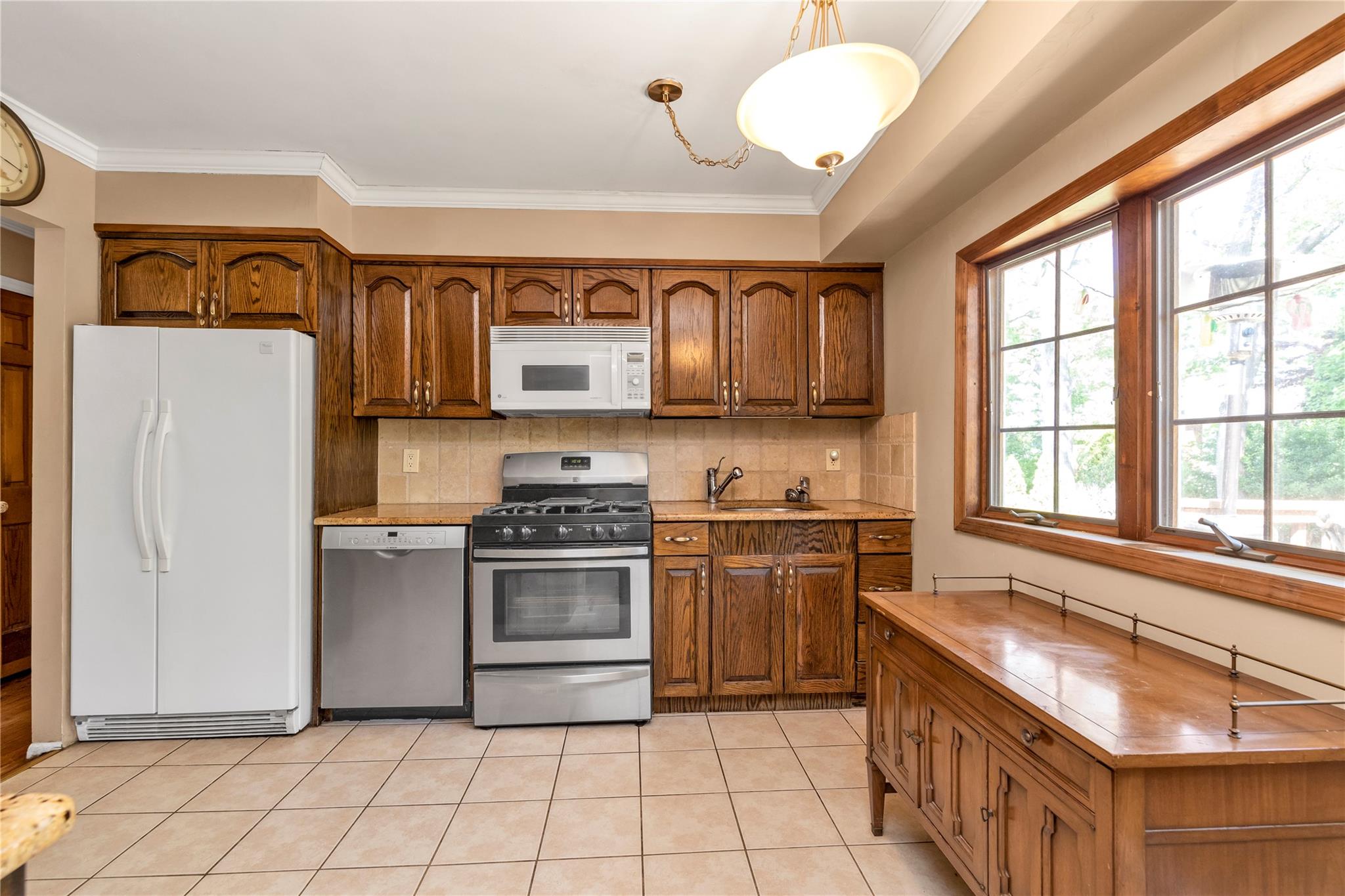 5 Godfrey Avenue, Bayville, New York image 8
