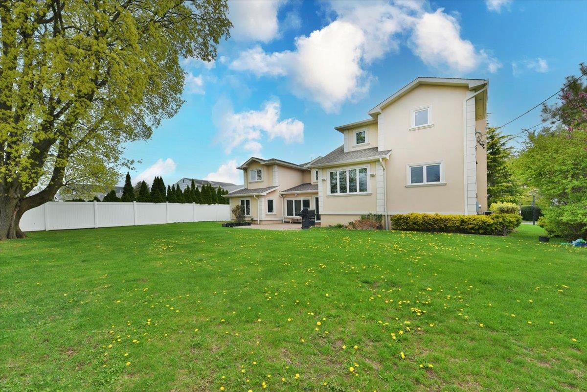 25 Sullivan Drive, Jericho, New York image 37