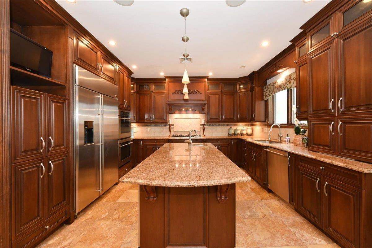 25 Sullivan Drive, Jericho, New York image 10