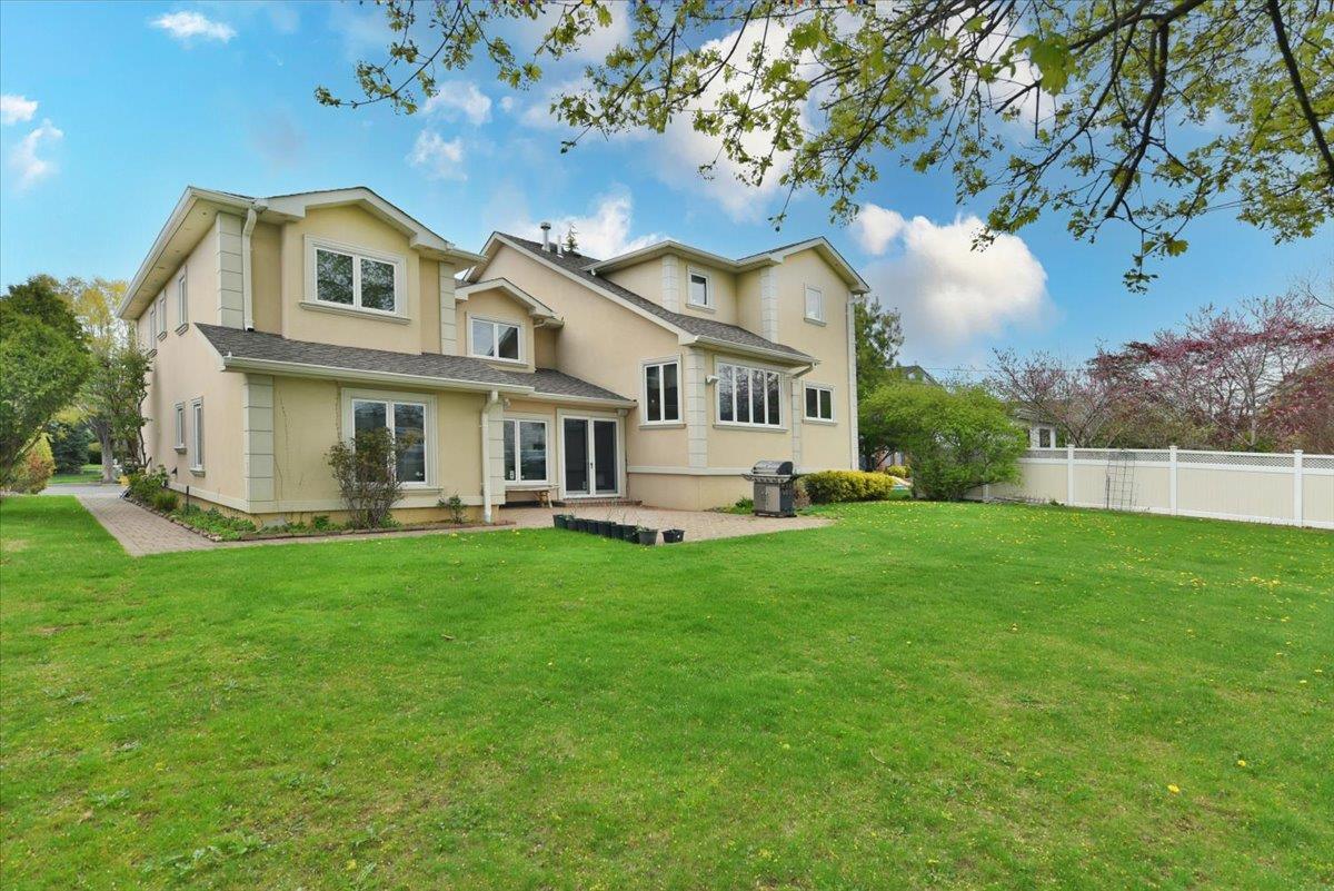 25 Sullivan Drive, Jericho, New York image 36