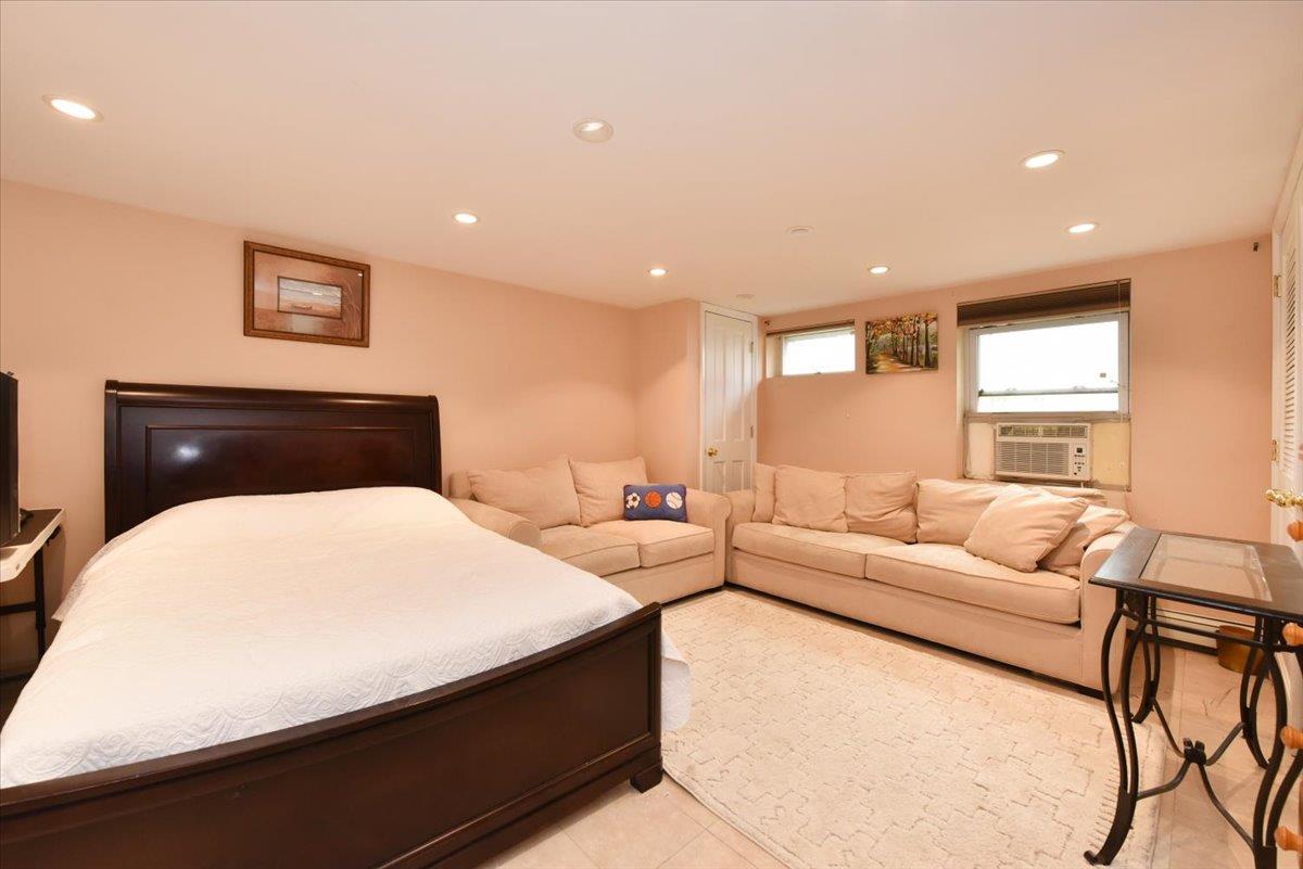 25 Sullivan Drive, Jericho, New York image 33