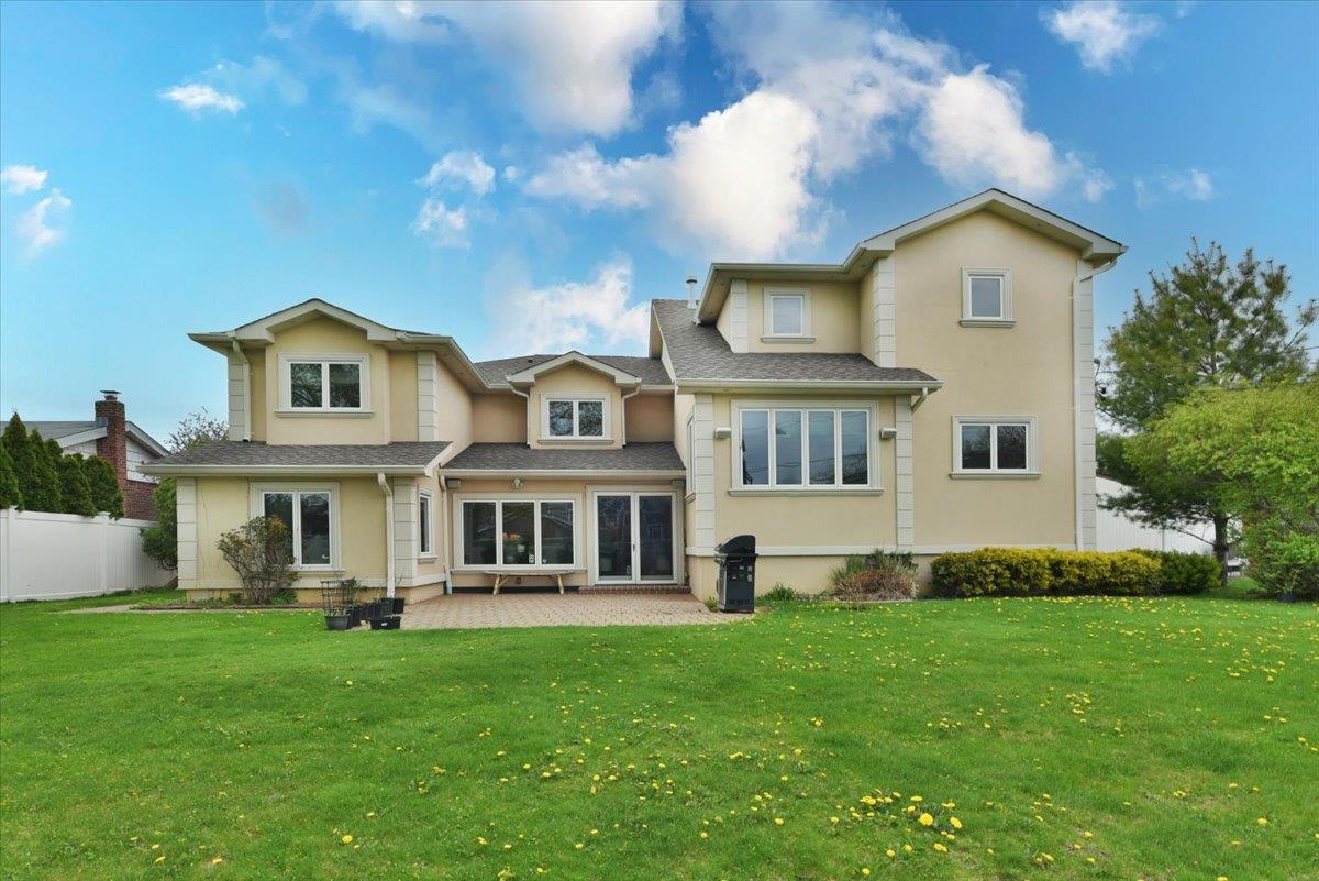 25 Sullivan Drive, Jericho, New York image 4