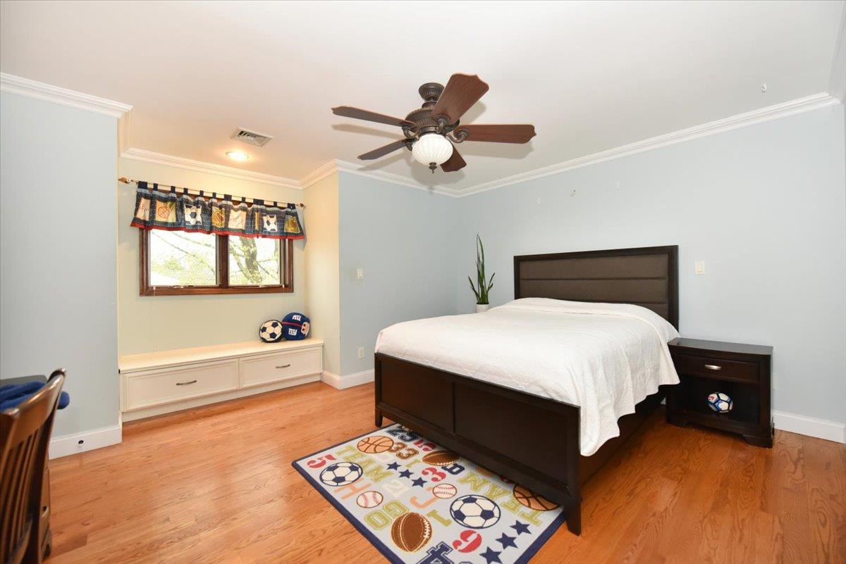 25 Sullivan Drive, Jericho, New York image 31