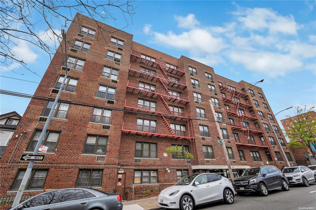 87-70 173rd Street #7D, Jamaica, New York image 1