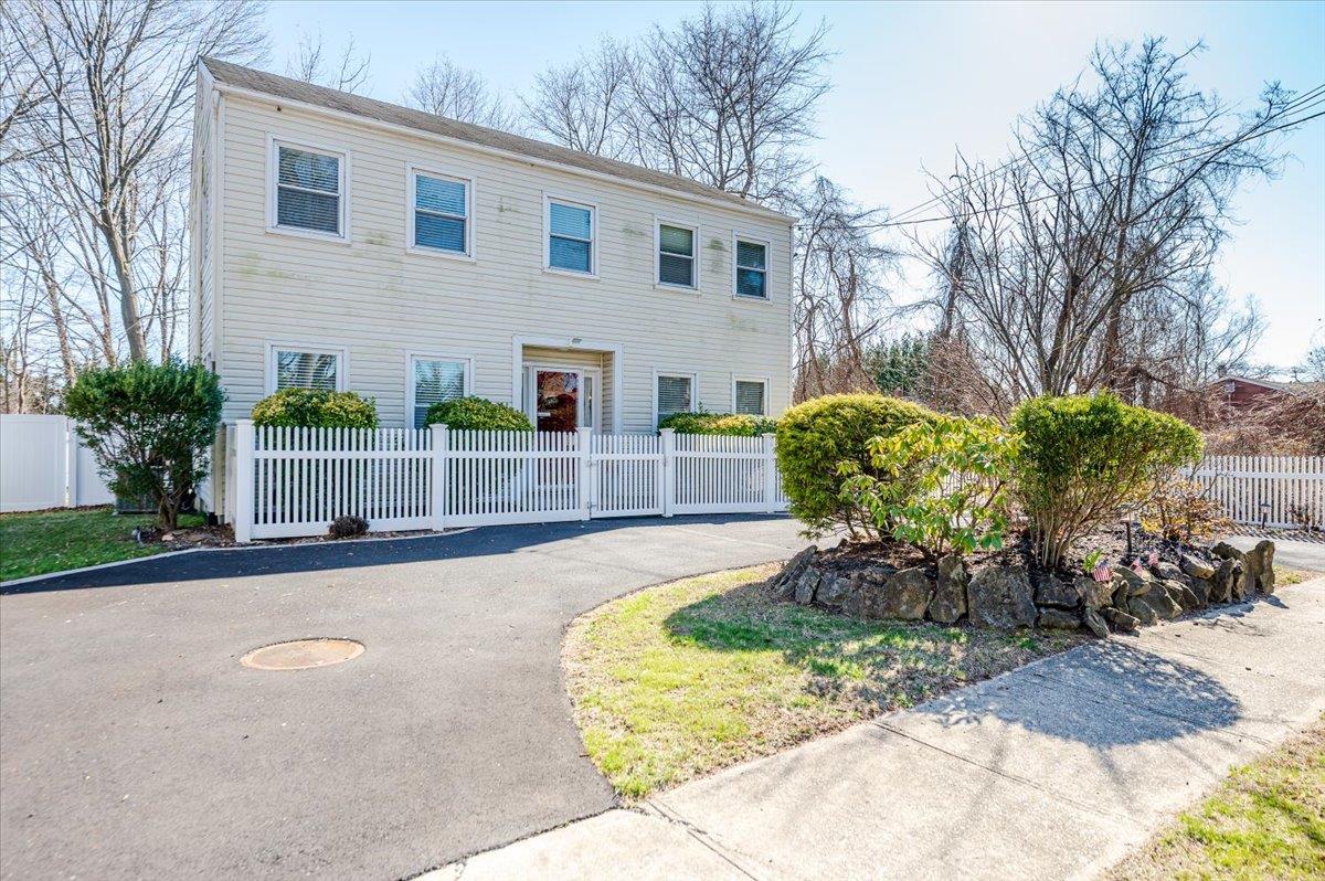 Property for Sale at Rose Street, Smithtown, Hamptons, NY - Bedrooms: 3 
Bathrooms: 3  - $699,000