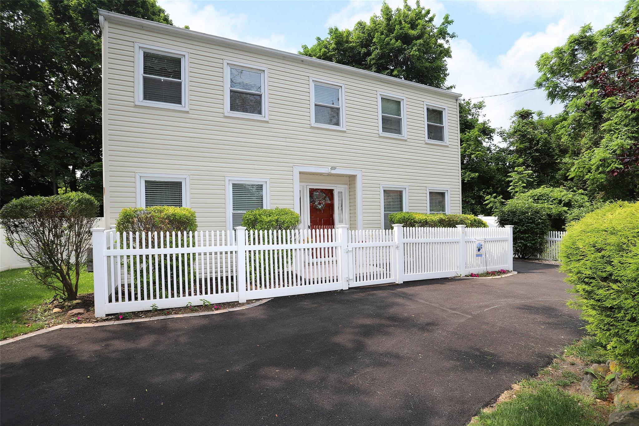 Property for Sale at Rose Street, Smithtown, Hamptons, NY - Bedrooms: 3 
Bathrooms: 3  - $599,999