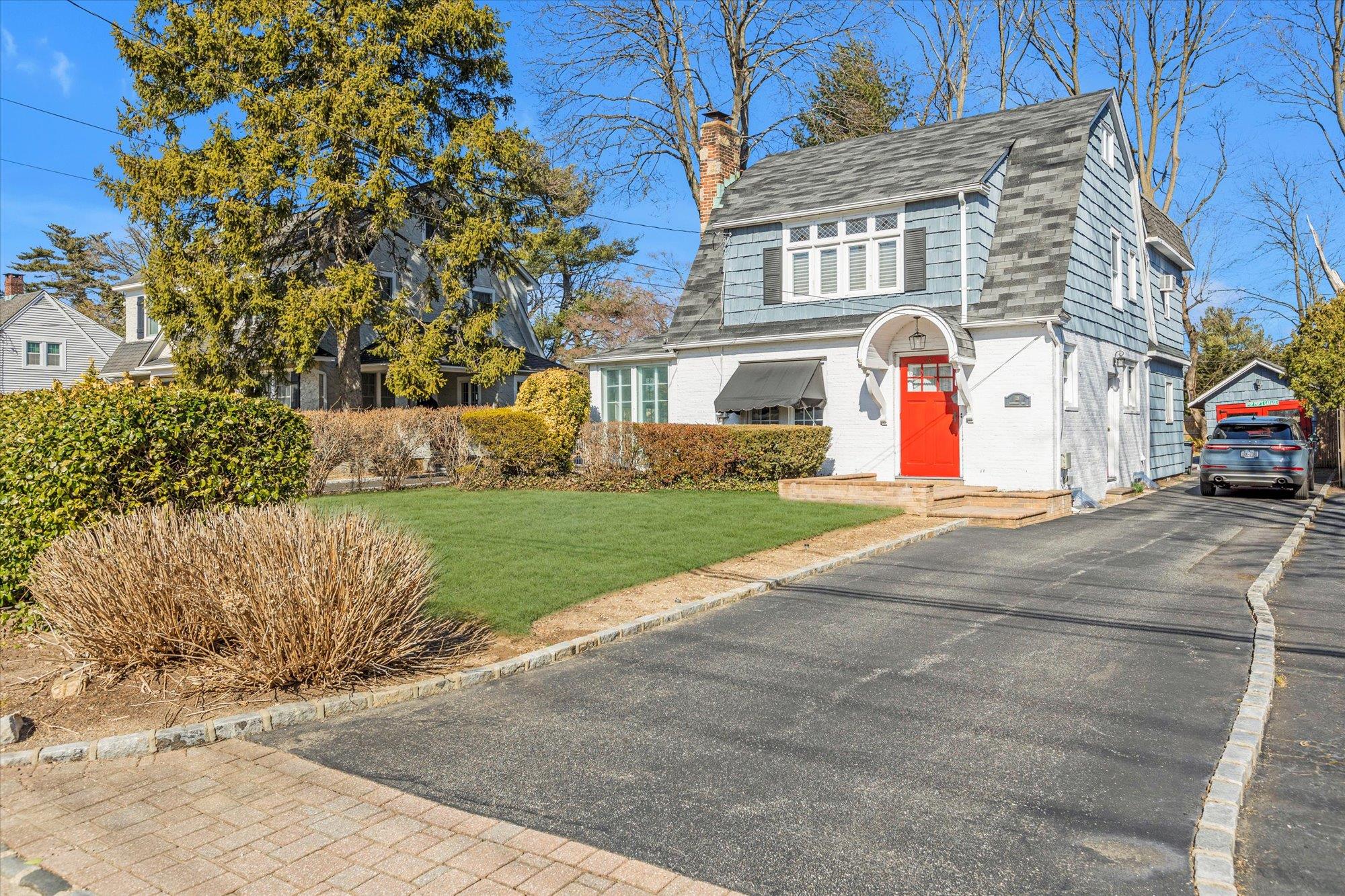 18 Woodbury Way, Syosset, New York image 23