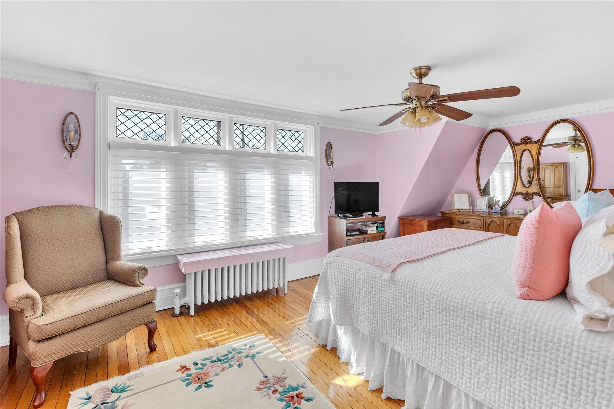 18 Woodbury Way, Syosset, New York image 13