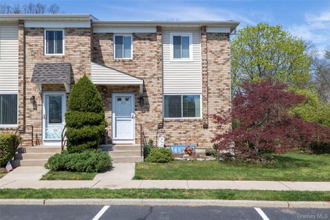 83 Town House Drive Massapequa Park NY 11762