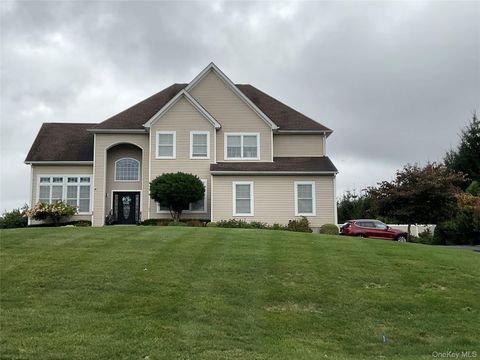 Photo of 86 Talbot Road, Harriman, NY 10926 (MLS # 920257)