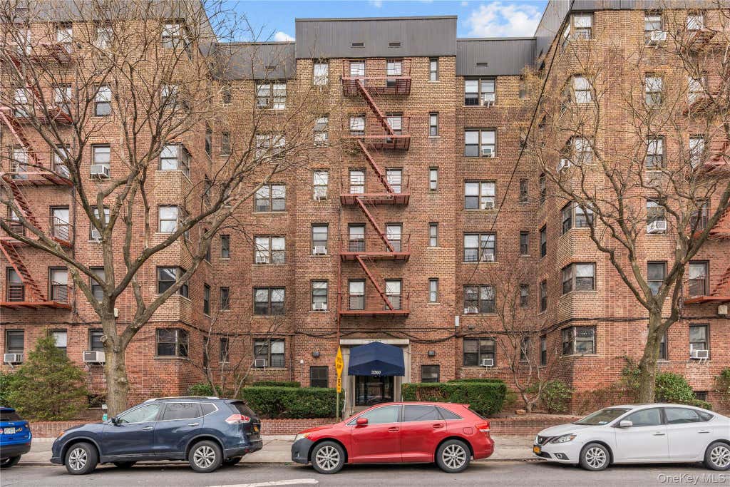 Photo of 3260 Netherland Avenue #3F, Bronx, NY 10463 (MLS # 1043810)