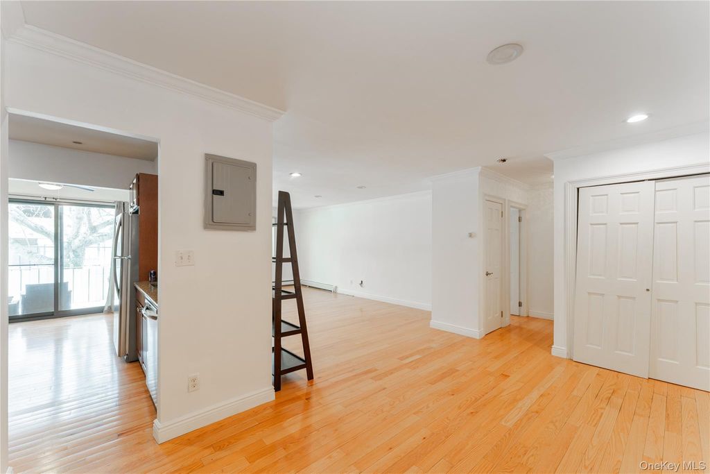 Photo of 14 Florence Ave #25B, Freeport, NY 11520 (MLS # 960505)