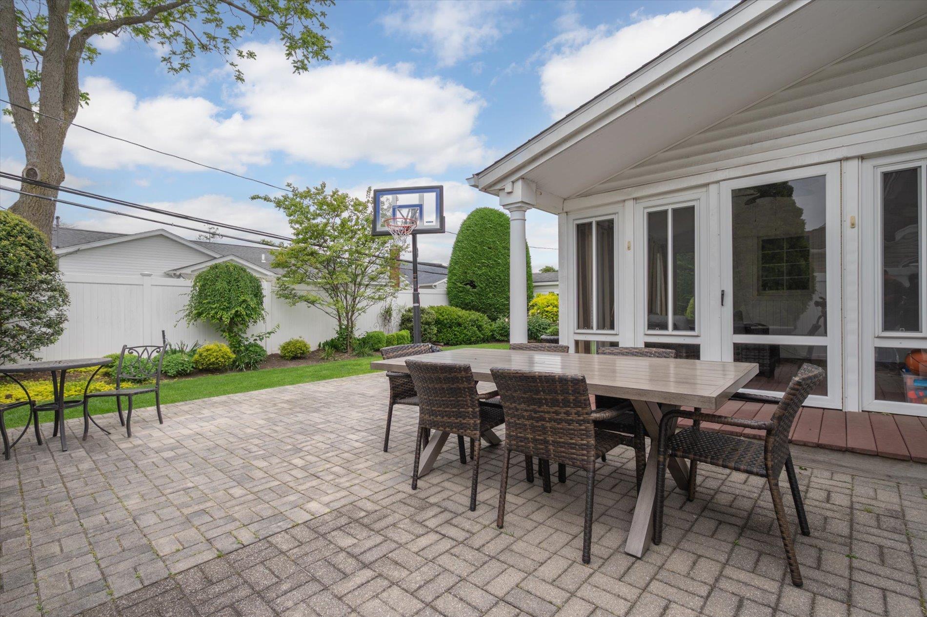 1248 Pleasant Road, Wantagh, New York image 29