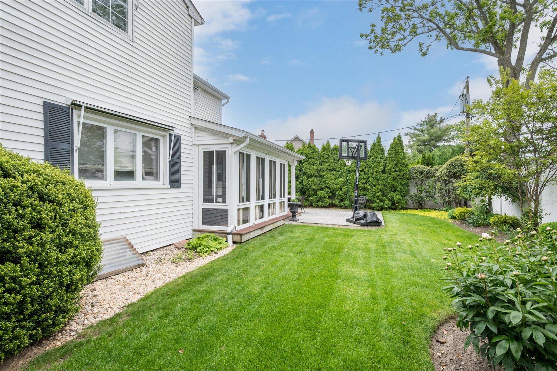 1248 Pleasant Road, Wantagh, New York image 32