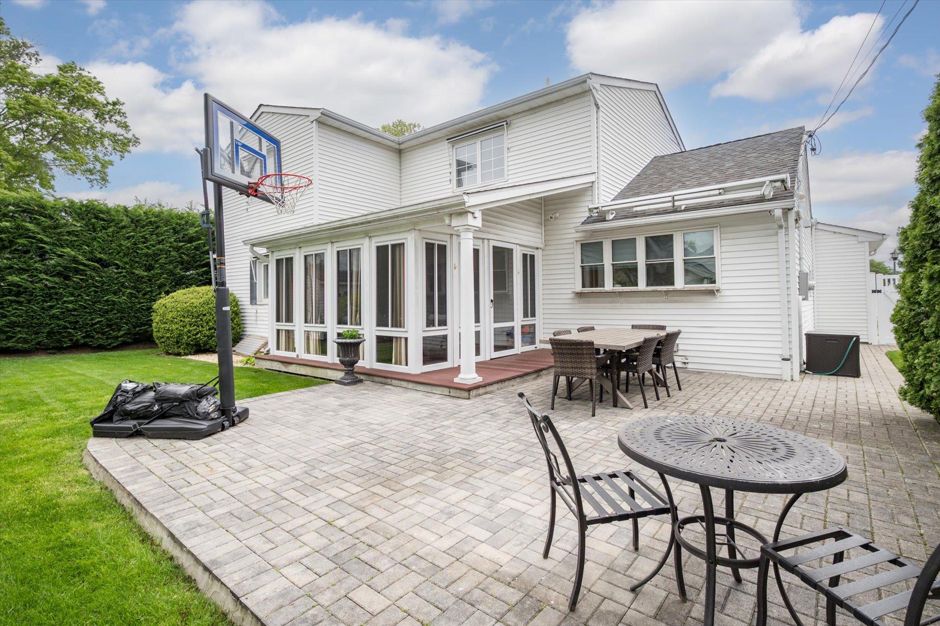 1248 Pleasant Road, Wantagh, New York image 30