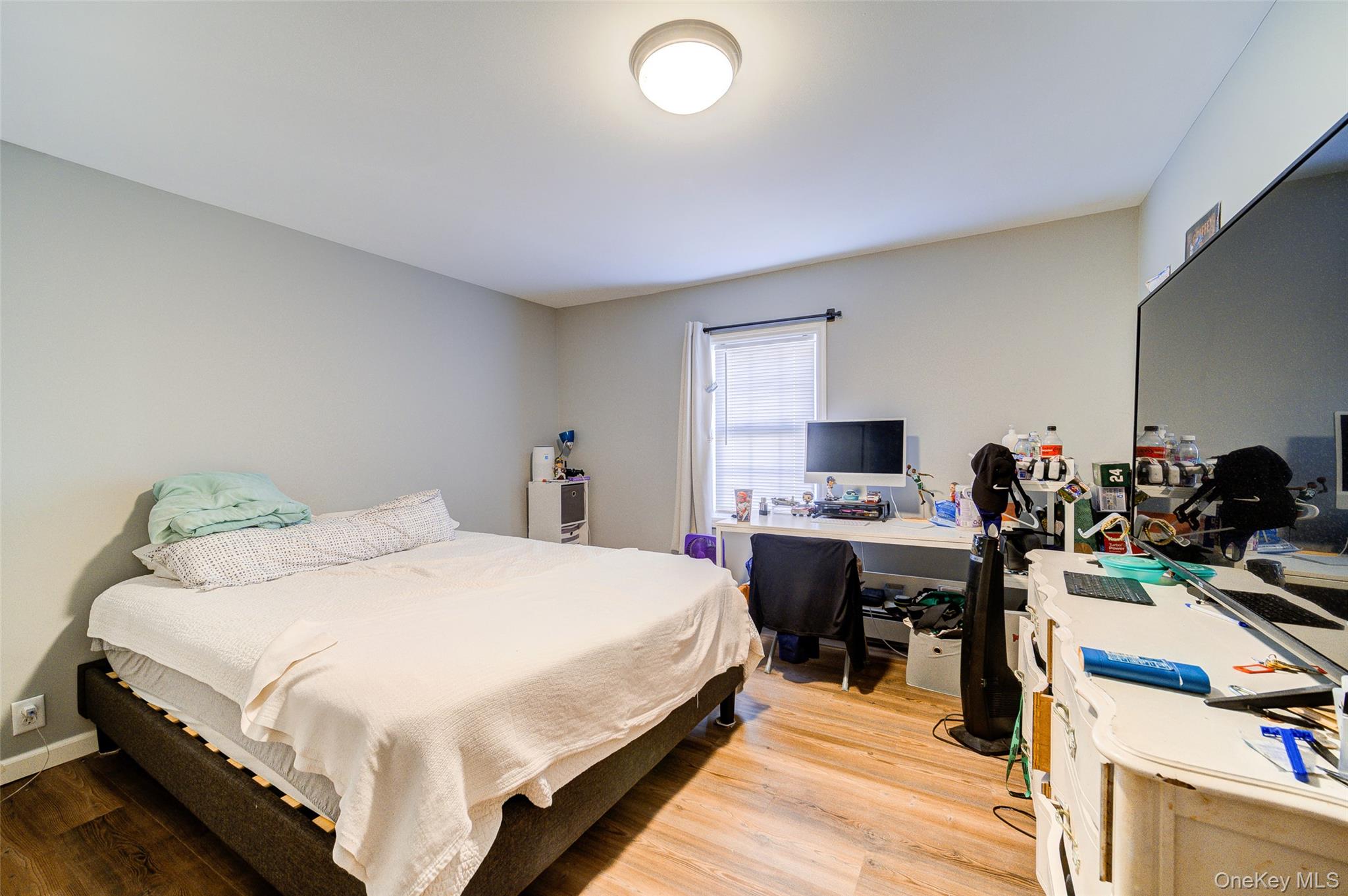 Middletown, New York 10940, United States, 3 Bedrooms Bedrooms, ,2 BathroomsBathrooms,Residential,Active,88756