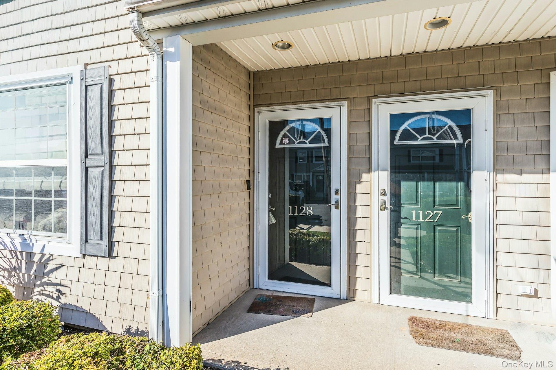 1128 Willow Lane