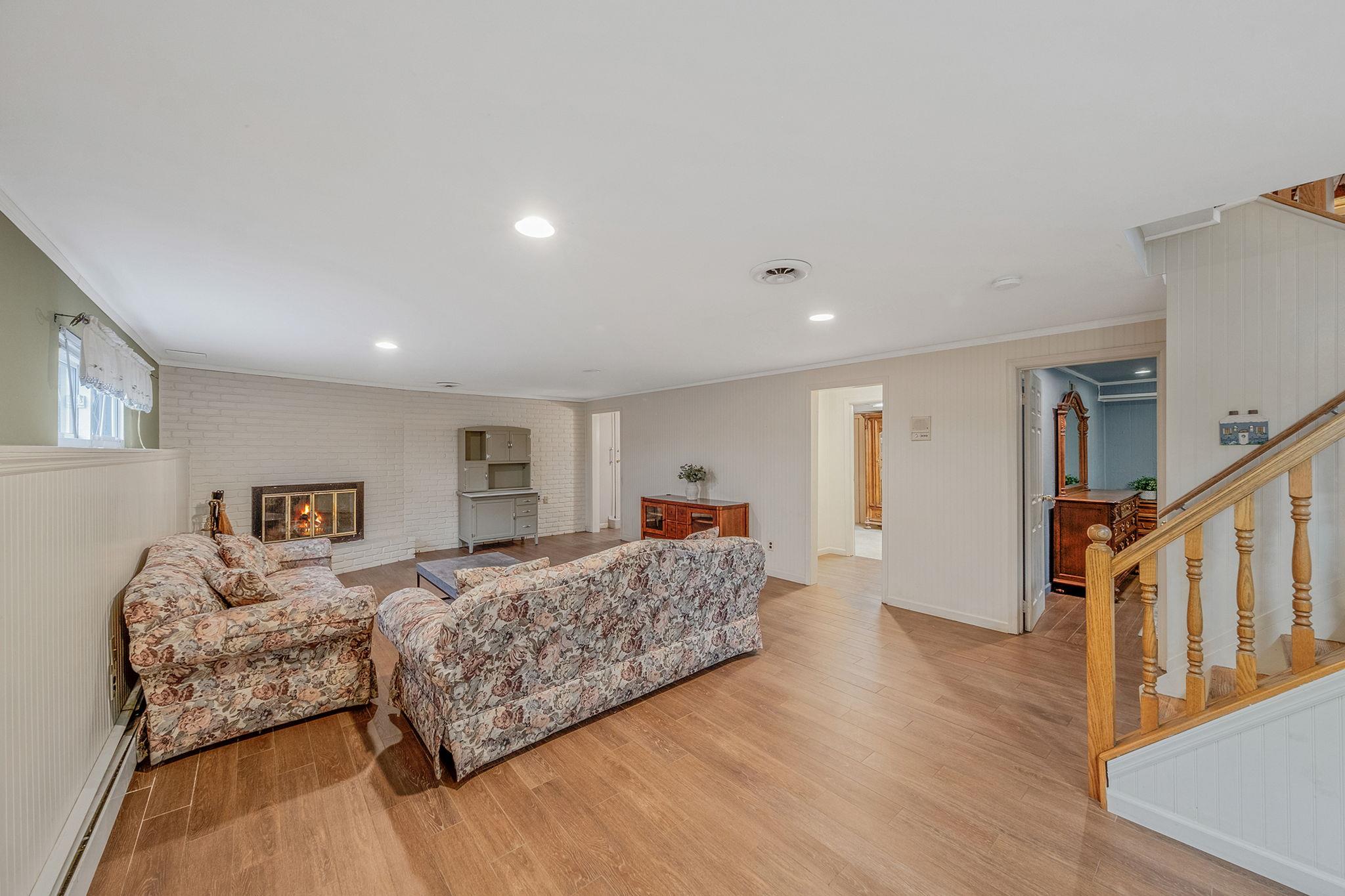 41 Winslow Lane, Smithtown, New York image 27