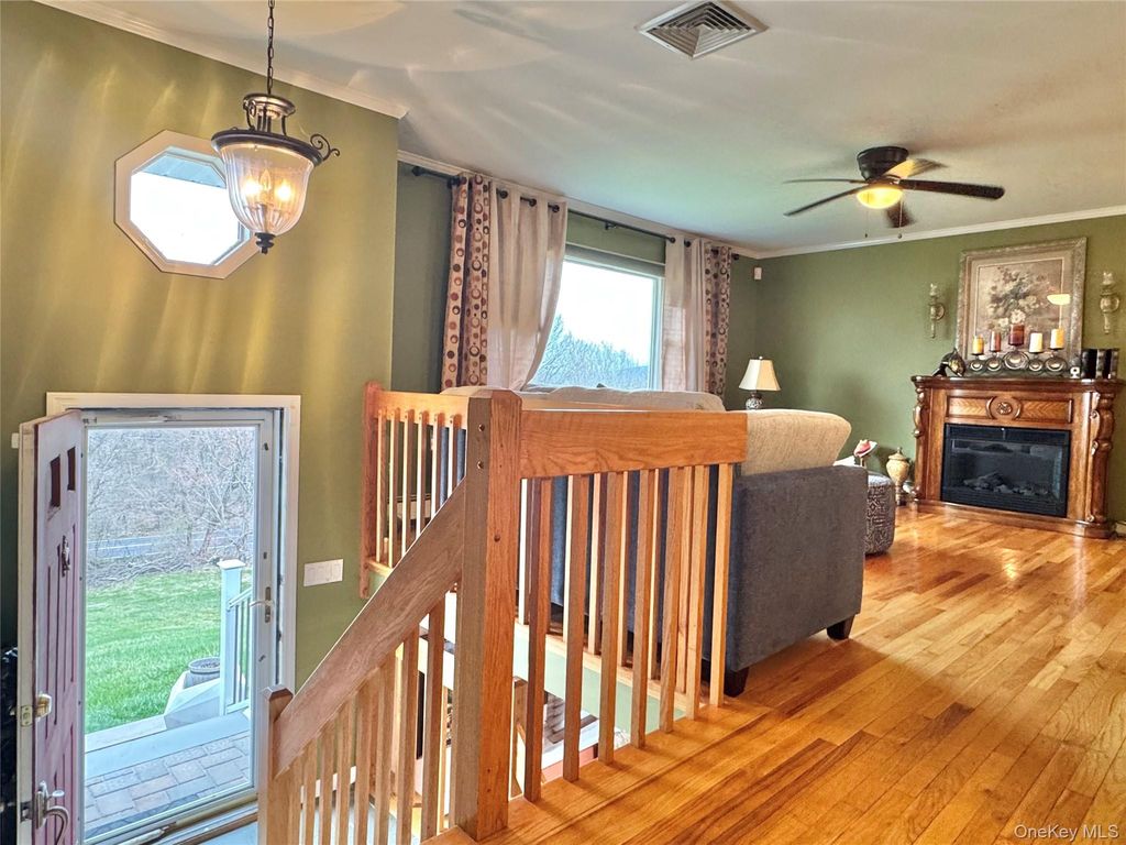 Photo of 515 Toleman Road, Rock Tavern, NY 12575 (MLS # 1000310)