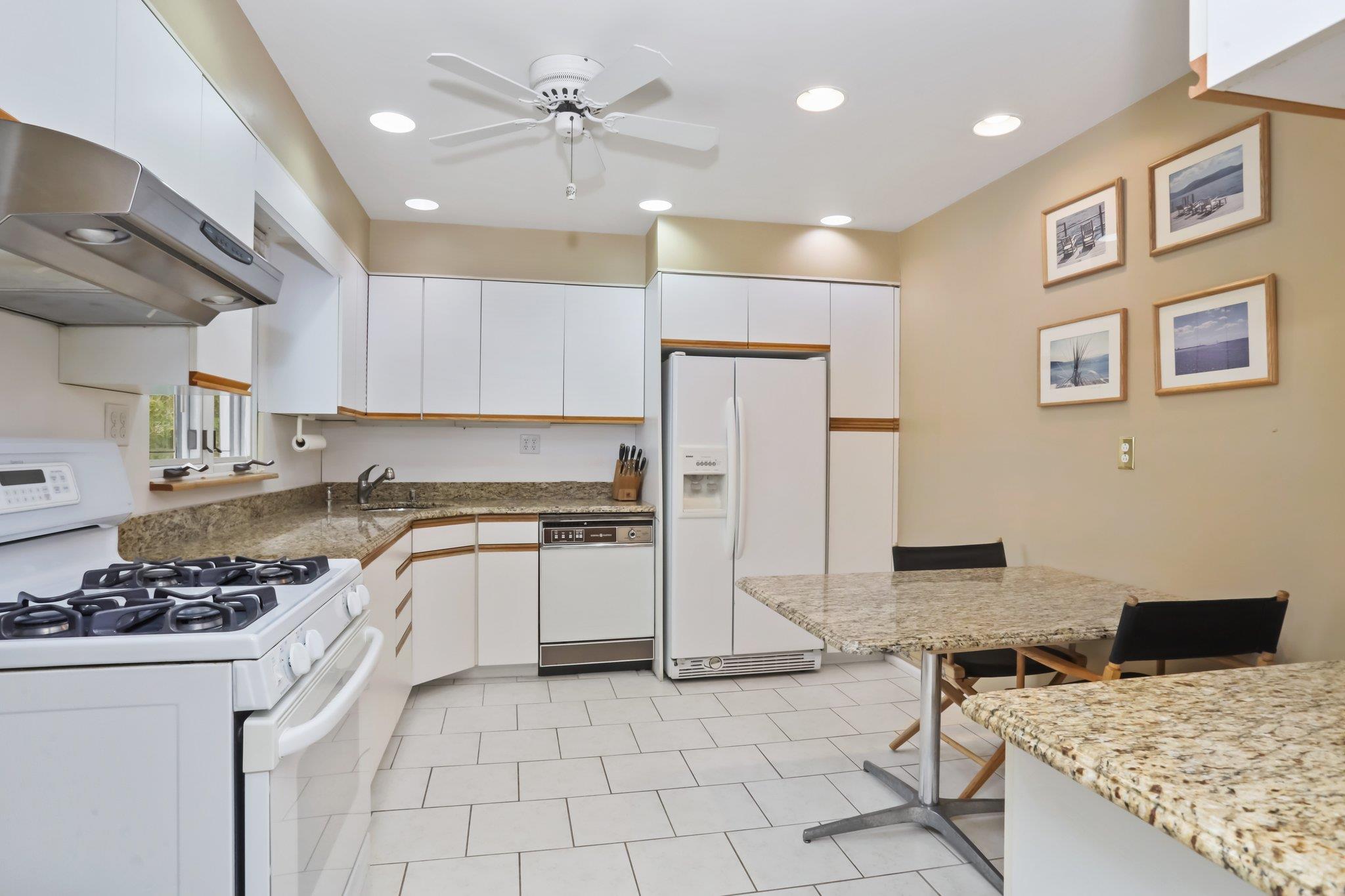334 N Victory Boulevard, New Rochelle, Florida image 6