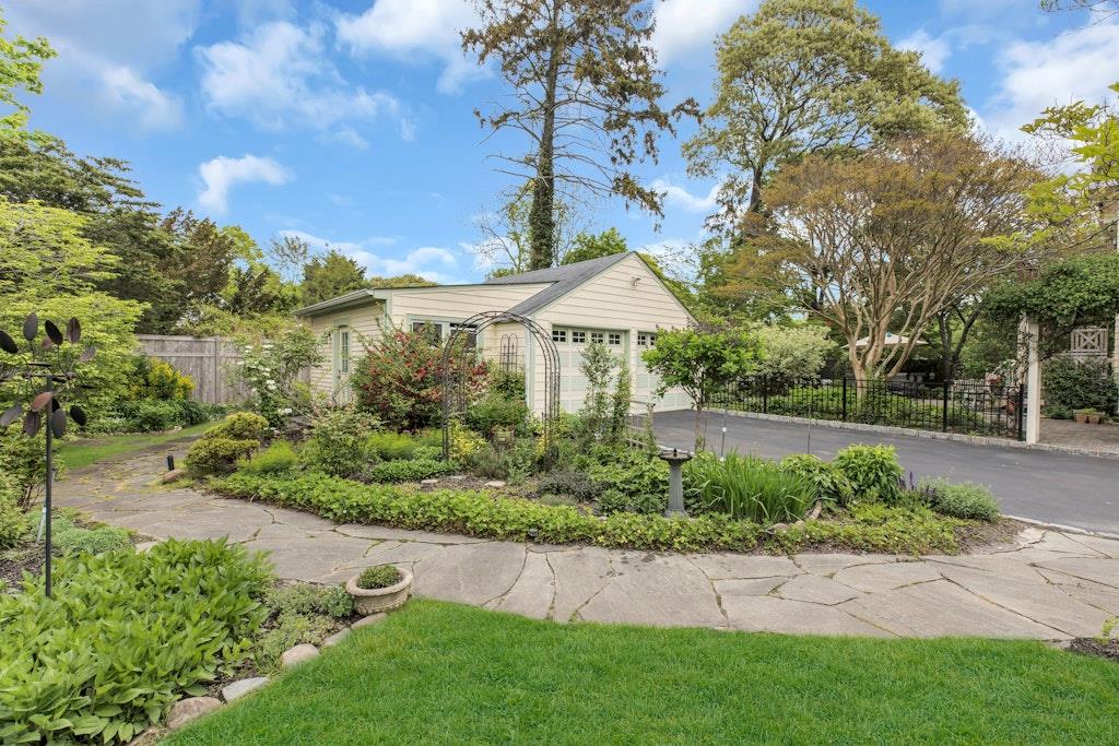 5 Hallett Court, Blue Point, New York image 44