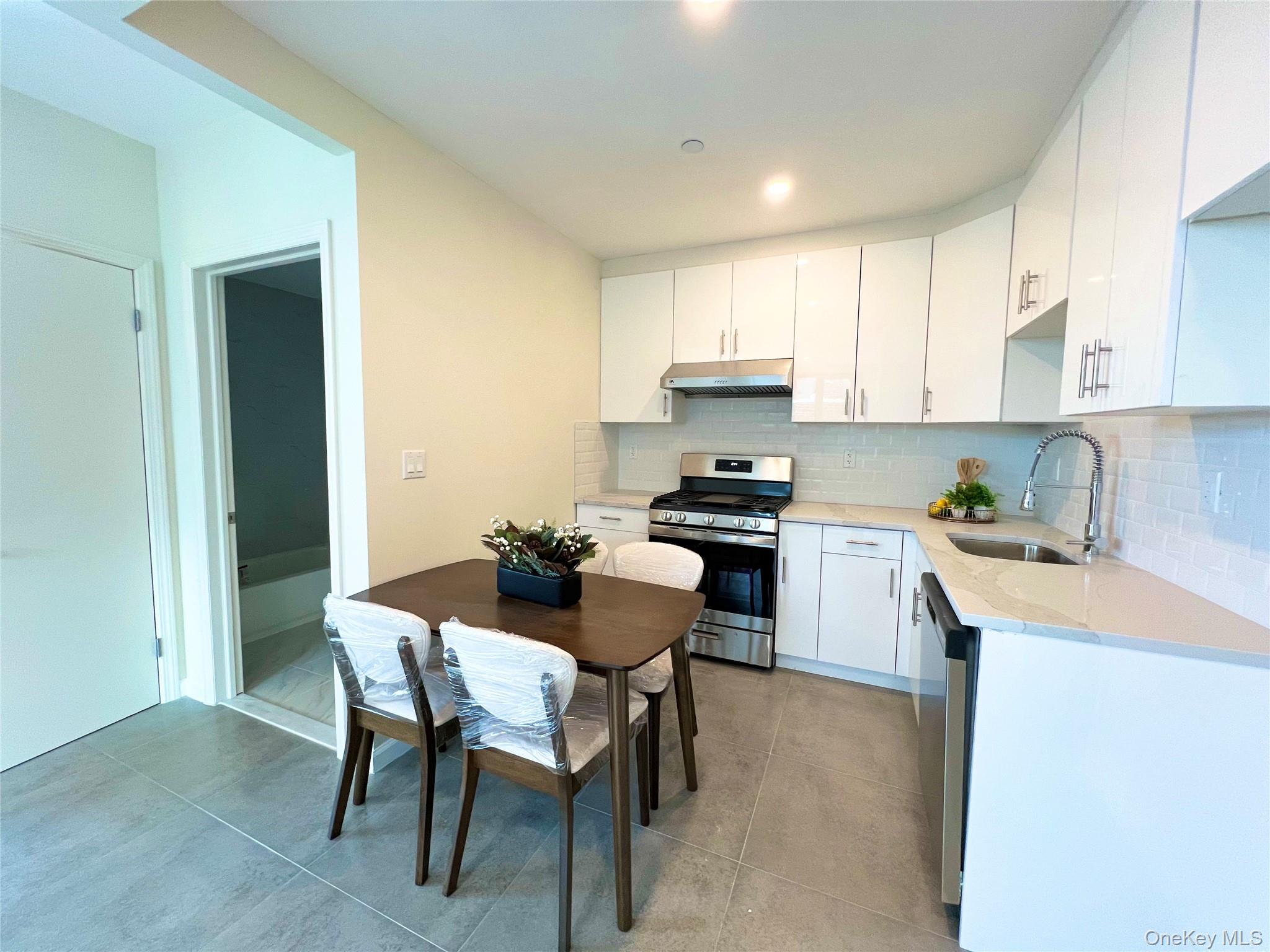 150-23 Barclay Avenue 3H