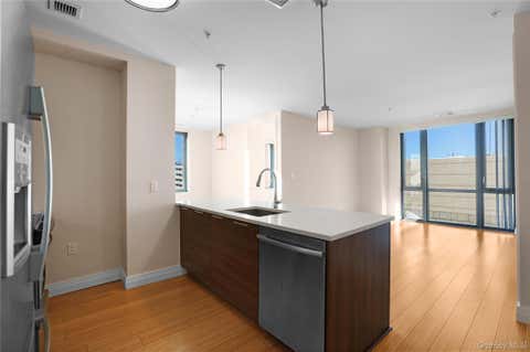 Condo For Sale - 701 Ridge Hill Boulevard #11H<br/> Yonkers, NY 10710