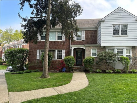 Homes For Sale - 111 Lawrence Park Crescent #111<br/> Westchester County, Bronxville, NY 10708