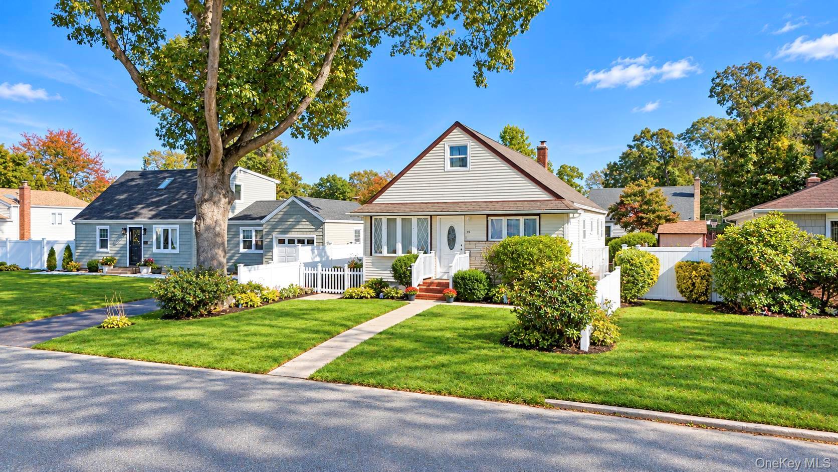 38 Colonial Road