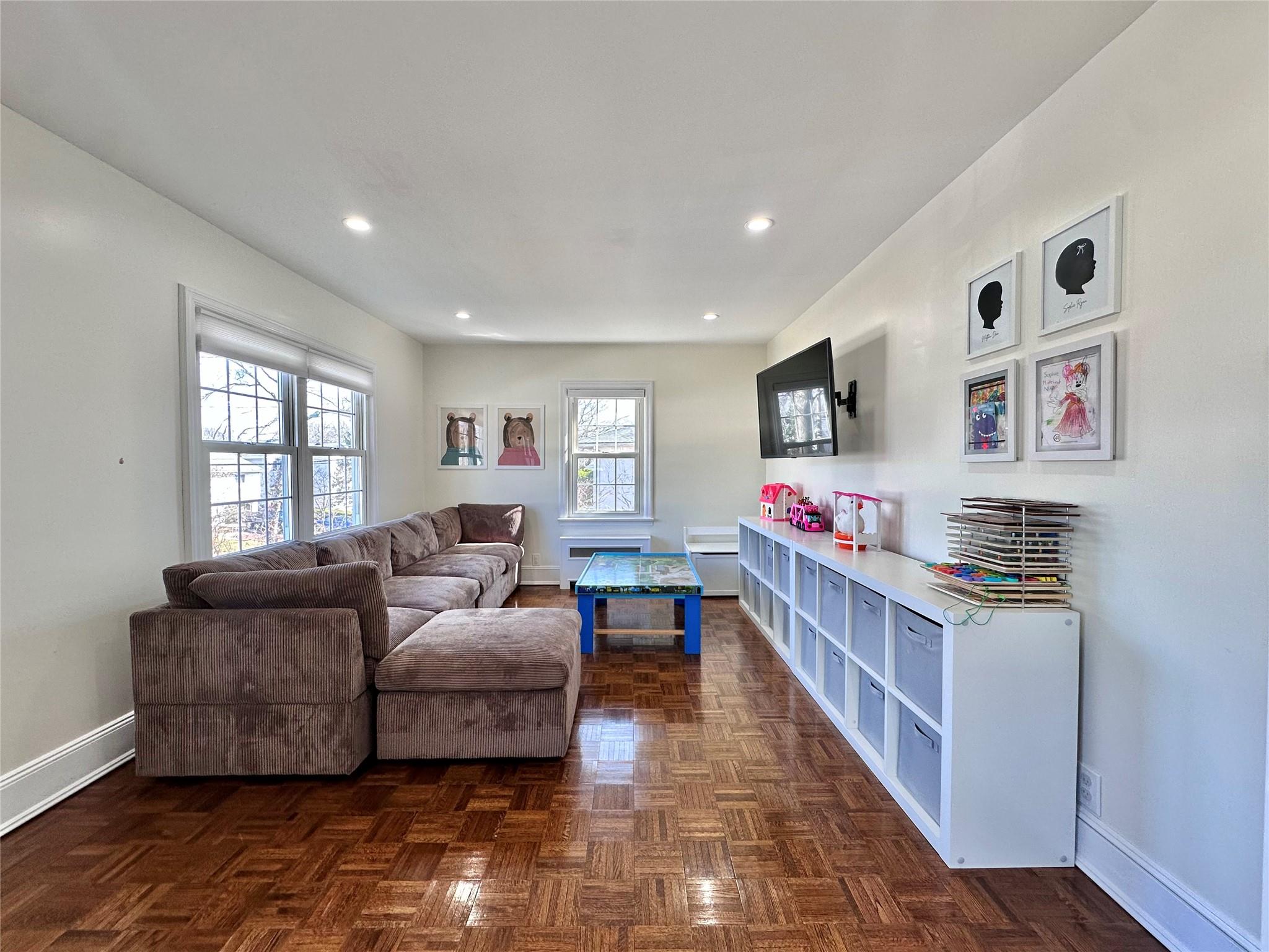 422 Boulder Street, Ronkonkoma, New York image 12