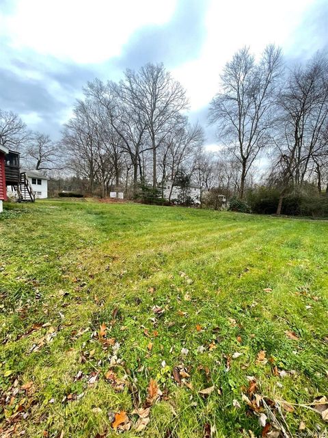 Photo of 8 Albie Drive, Hyde Park, NY 12538 (MLS # 986265)