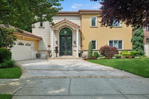 64-58 215th St Bayside NY 11364